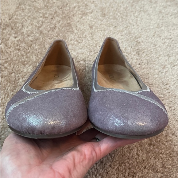 Vionic Caroll Shimmery Lavender Snakeskin Flats - Picture 4 of 8
